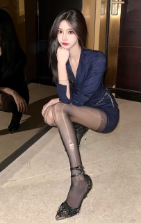 【上海】松江操嫩模长腿配开裆丝袜