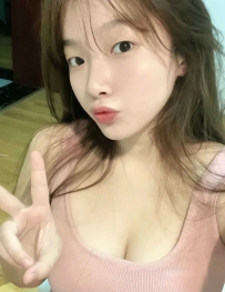 【西安性息】刚下水嫩妹子表情非常销魂