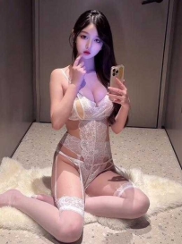 【乌鲁】粉嫩骚妹奶子很有弹性逼很肥